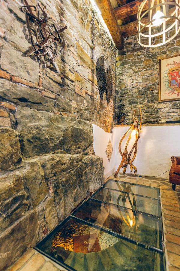Aquila D'Oro Triëst Buitenkant foto